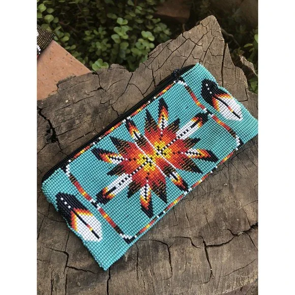 Handmade Southwestern Beaded hand bag - Picture 4 of 11